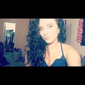 Meet your Posher, Caitlin